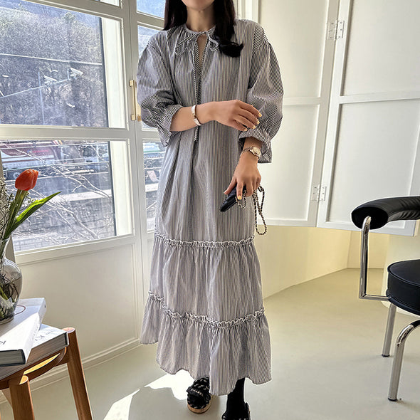 韓国ファッション　大人かわいい　パフスリーブ　Aライン　ストライプ　シャツワンピース