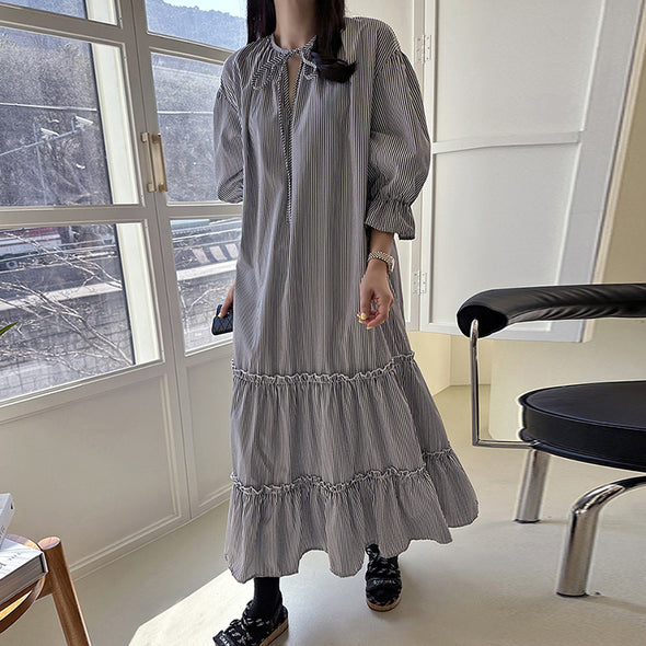 韓国ファッション　大人かわいい　パフスリーブ　Aライン　ストライプ　シャツワンピース