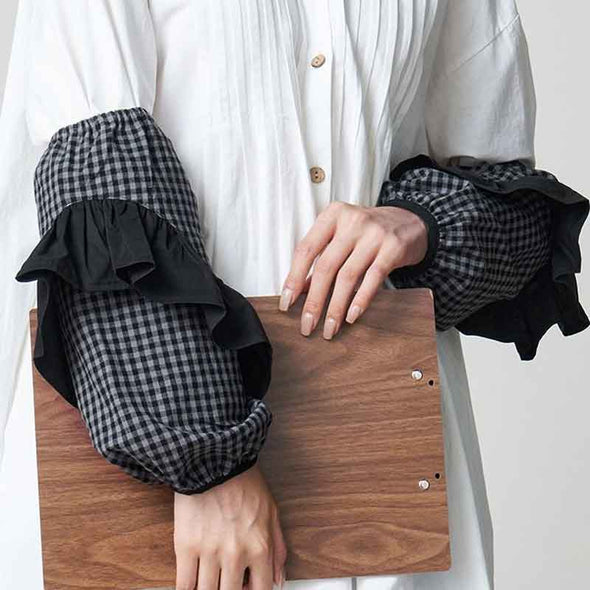 アームカバー　袖カバー　かわいい　チェック柄　フリルデザイン　おしゃれコーデ　花屋　カフェ