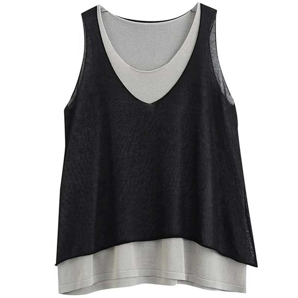 レイヤード風　Vネック　夏定番　かわいい　タンクトップ