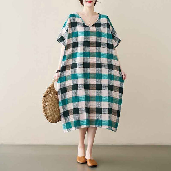 大人かわいい　チェック柄　夏コーデ　快適　ラクチン　ゆったりサイズ　vネック　ワンピース