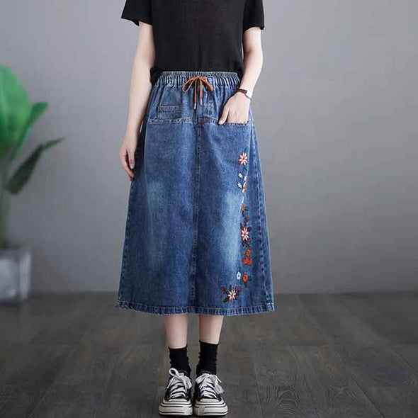エスニック風　刺繍入り　デニムスカート