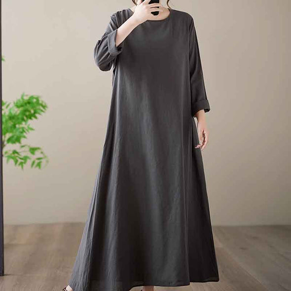 シンプルカジュアル　無地　秋コーデ　ロングワンピース