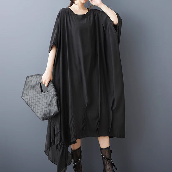 モード系　ゆるシルエット　フレア裾　体型カバー　大きいサイズ　ワンピース