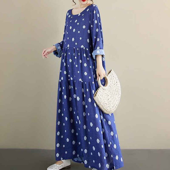 大人カジュアル　長袖　Ａライン　ドット柄　ロングワンピース
