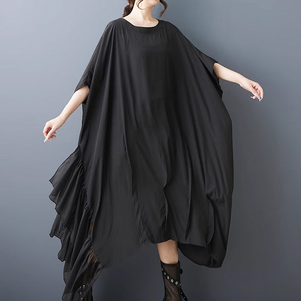 モード系　ゆるシルエット　フレア裾　体型カバー　大きいサイズ　ワンピース