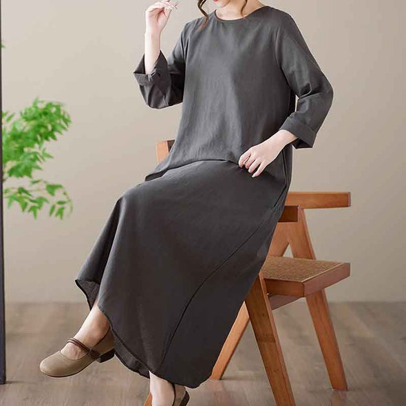 シンプルカジュアル　無地　秋コーデ　ロングワンピース