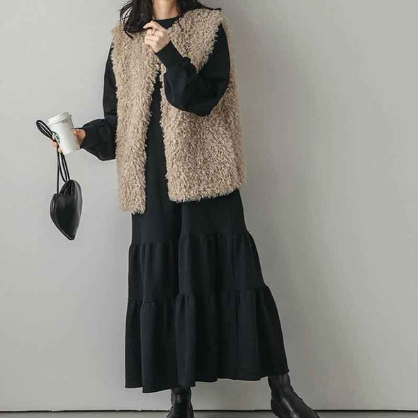 大人カジュアル　ロング丈　無地　フレア裾　パーカー風ワンピース