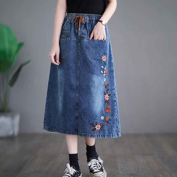エスニック風　刺繍入り　デニムスカート
