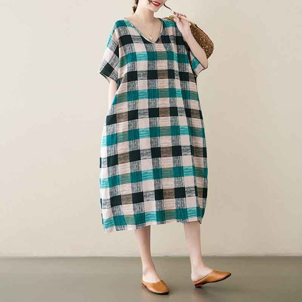 大人かわいい　チェック柄　夏コーデ　快適　ラクチン　ゆったりサイズ　vネック　ワンピース