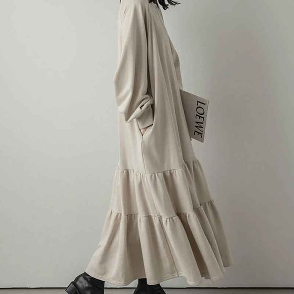 大人カジュアル　ロング丈　無地　フレア裾　パーカー風ワンピース