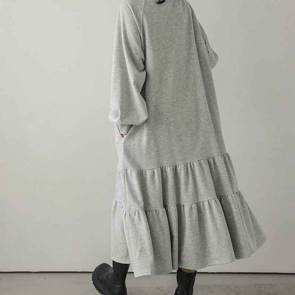 大人カジュアル　ロング丈　無地　フレア裾　パーカー風ワンピース