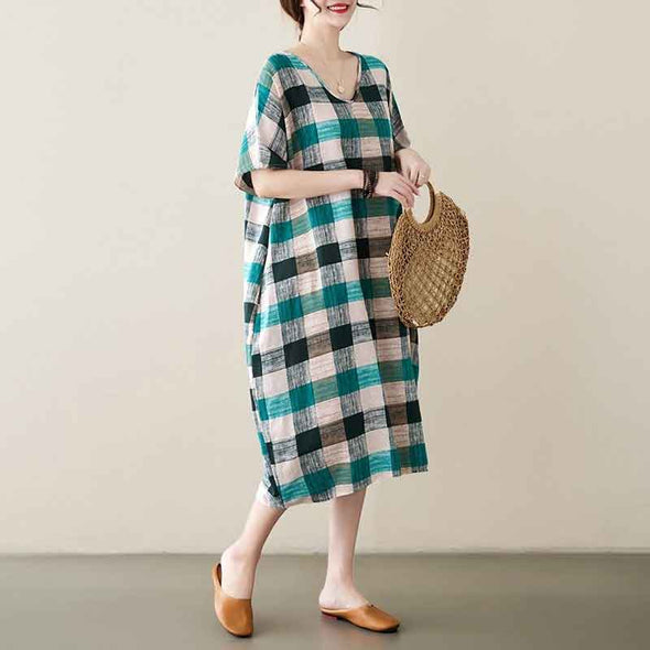 大人かわいい　チェック柄　夏コーデ　快適　ラクチン　ゆったりサイズ　vネック　ワンピース