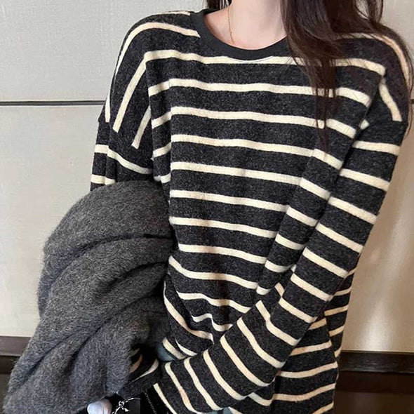 ストライプ柄　もこもこ　暖かい　長袖　セーター