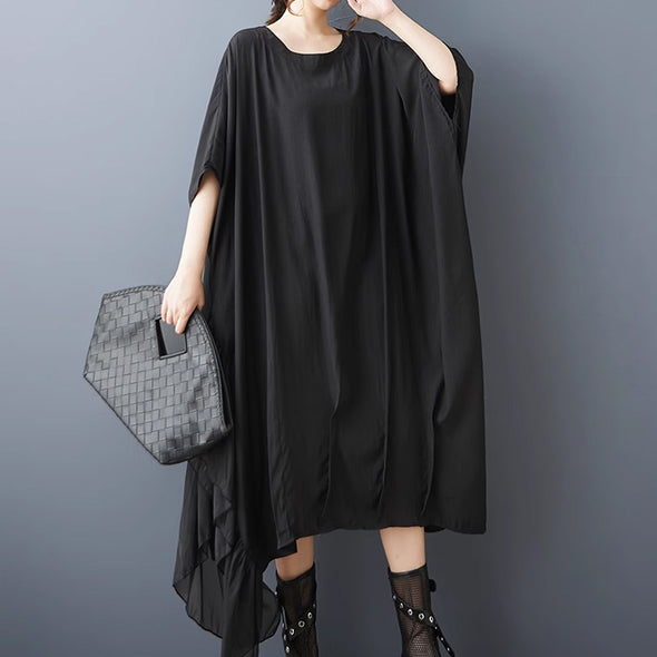 モード系　ゆるシルエット　フレア裾　体型カバー　大きいサイズ　ワンピース