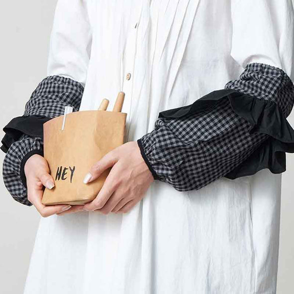 アームカバー　袖カバー　かわいい　チェック柄　フリルデザイン　おしゃれコーデ　花屋　カフェ