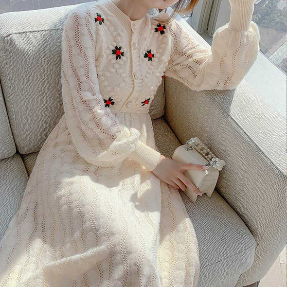 韓国ファッション　花柄刺繍　ニット　Aライン　ロングワンピース
