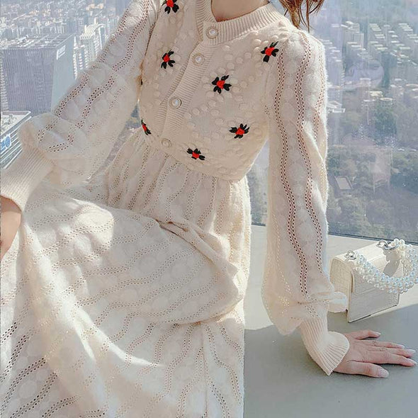 韓国ファッション　花柄刺繍　ニット　Aライン　ロングワンピース