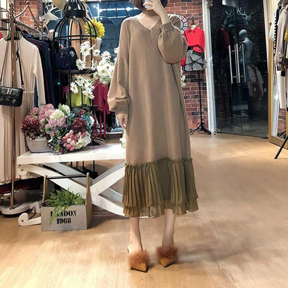 韓国ファッション　フレア裾　ロングワンピース　Vネック　ニットワンピース