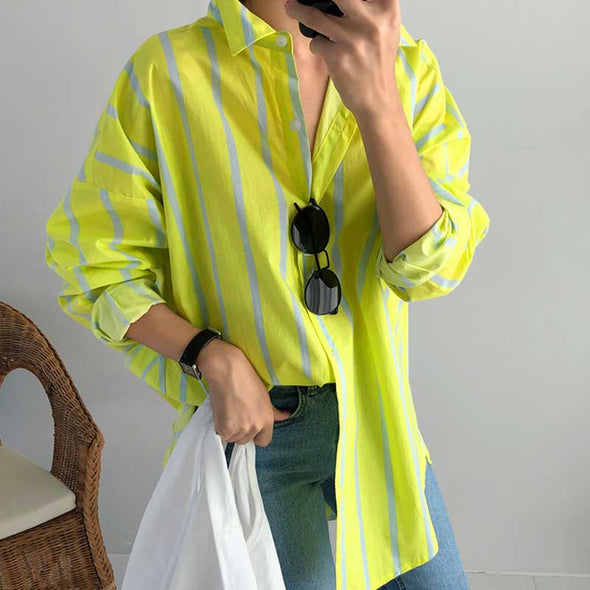 韓国ファッション　ストライプ柄　ゆるシルエット　おしゃれシャツ　ロングシャツ